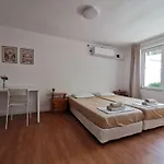 Garden Center Apartment Pomorie