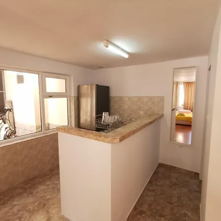 Garden Center דירה *